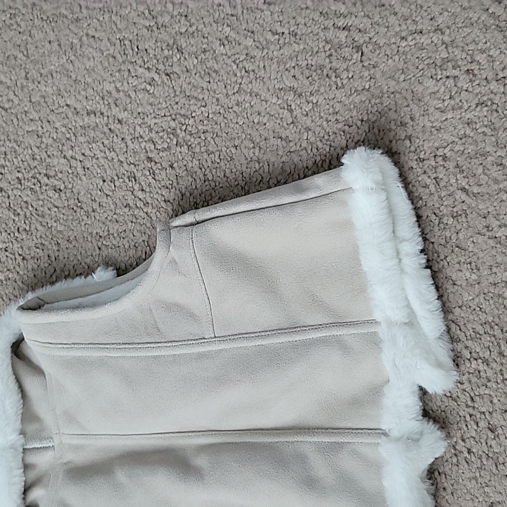 Lilly Wicket Toddler Girl's Vest - Picture 9 of 10